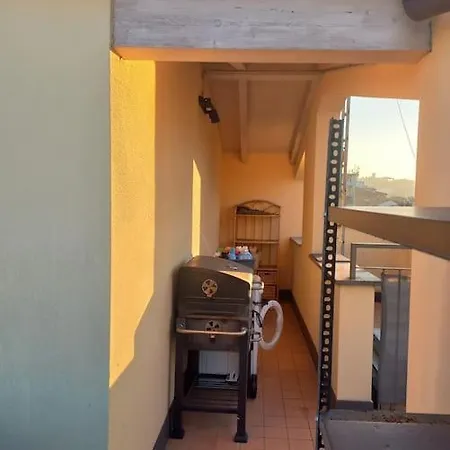 In Attico, Con Posto Auto Privato Apartment
