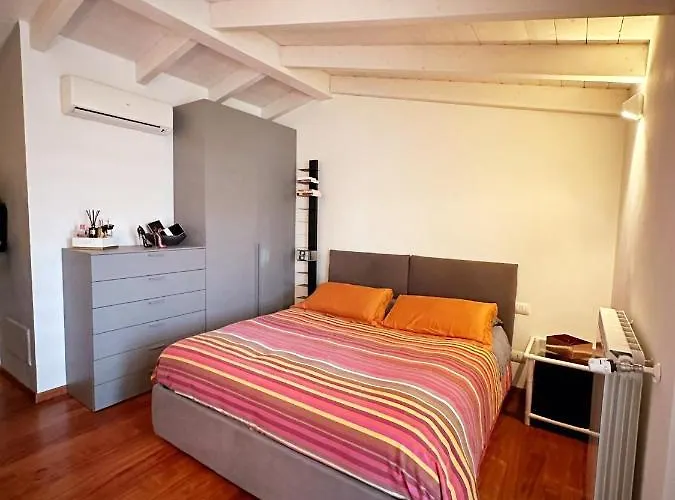 In Attico, Con Posto Auto Privato Apartment *