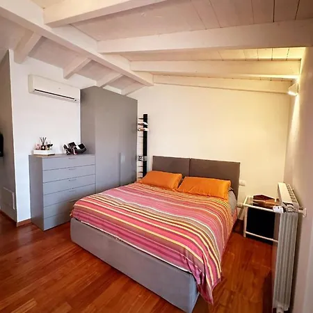 In Attico, Con Posto Auto Privato Appartement *