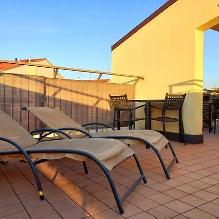 In Attico, Con Posto Auto Privato Apartment